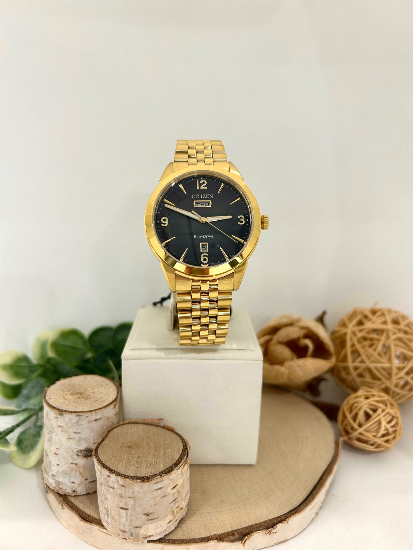 Men's Citizen Eco Drive Minimal Face Watch with Metal Band