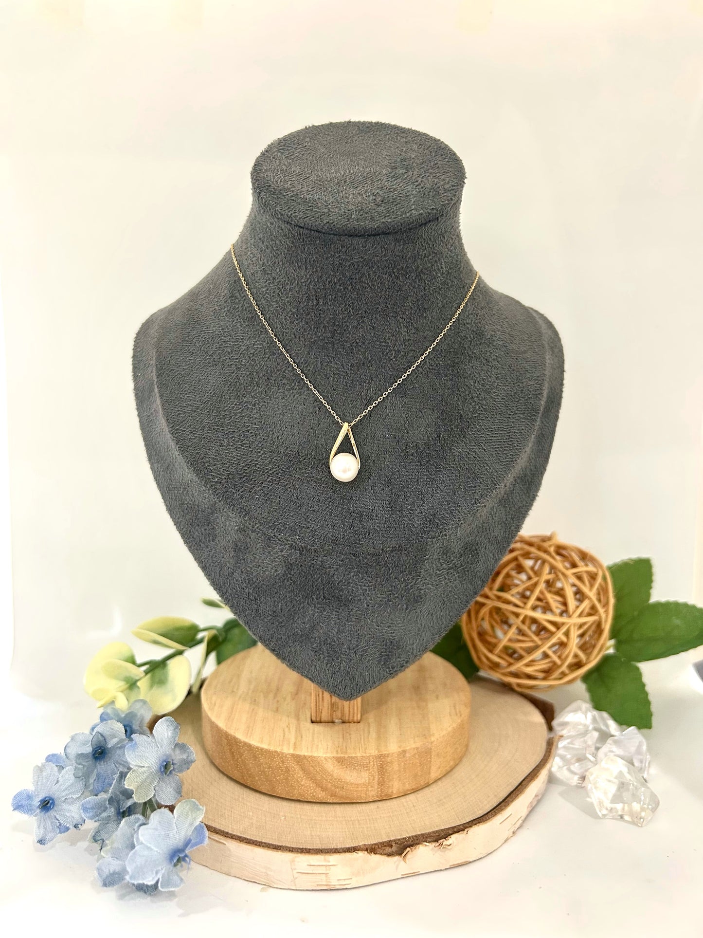 14k Yellow Gold Cross Over Bail 7mm Pearl Pendant