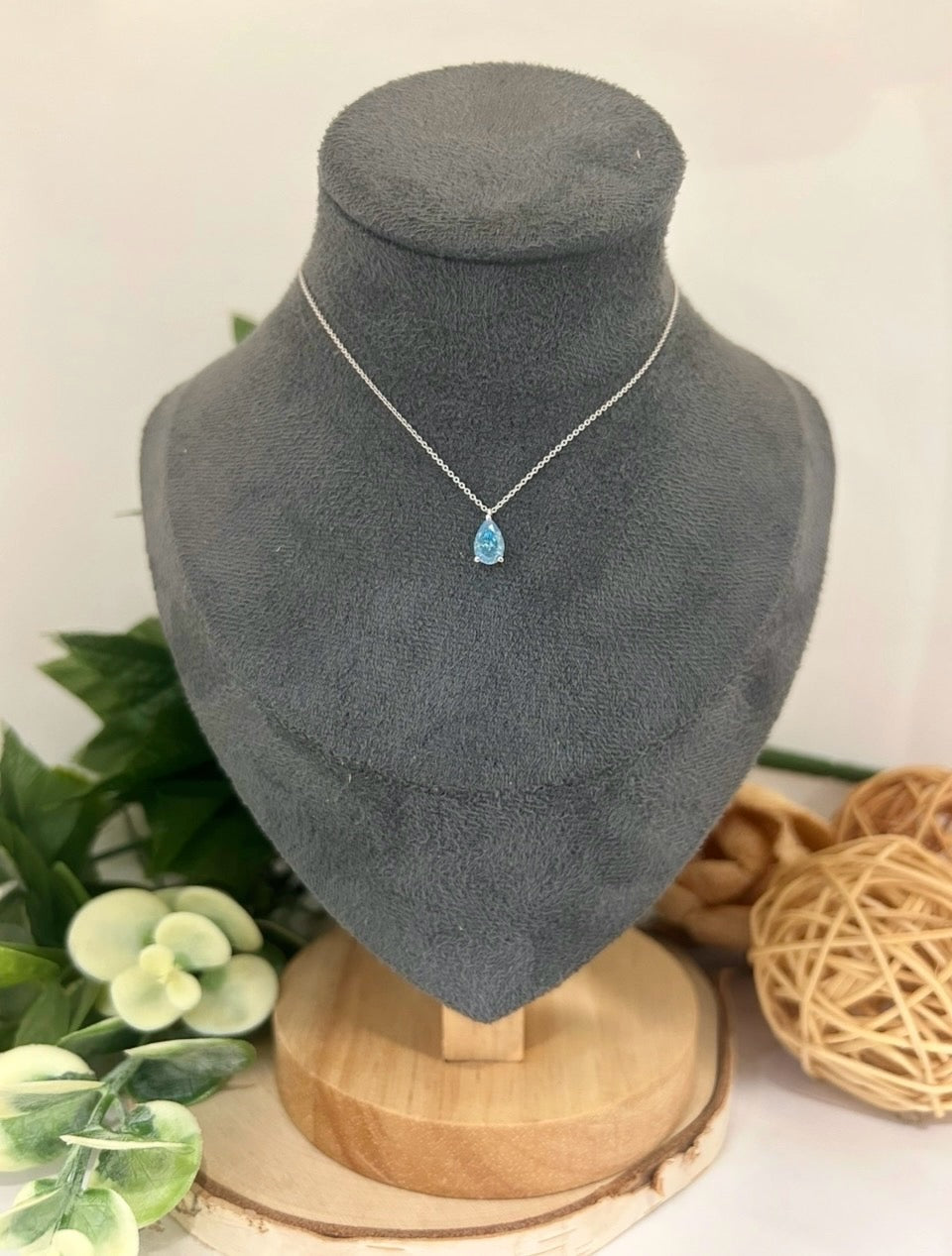 10k White Gold 0.80ctw Colored Lab Diamond Pear Solitaire Pendant