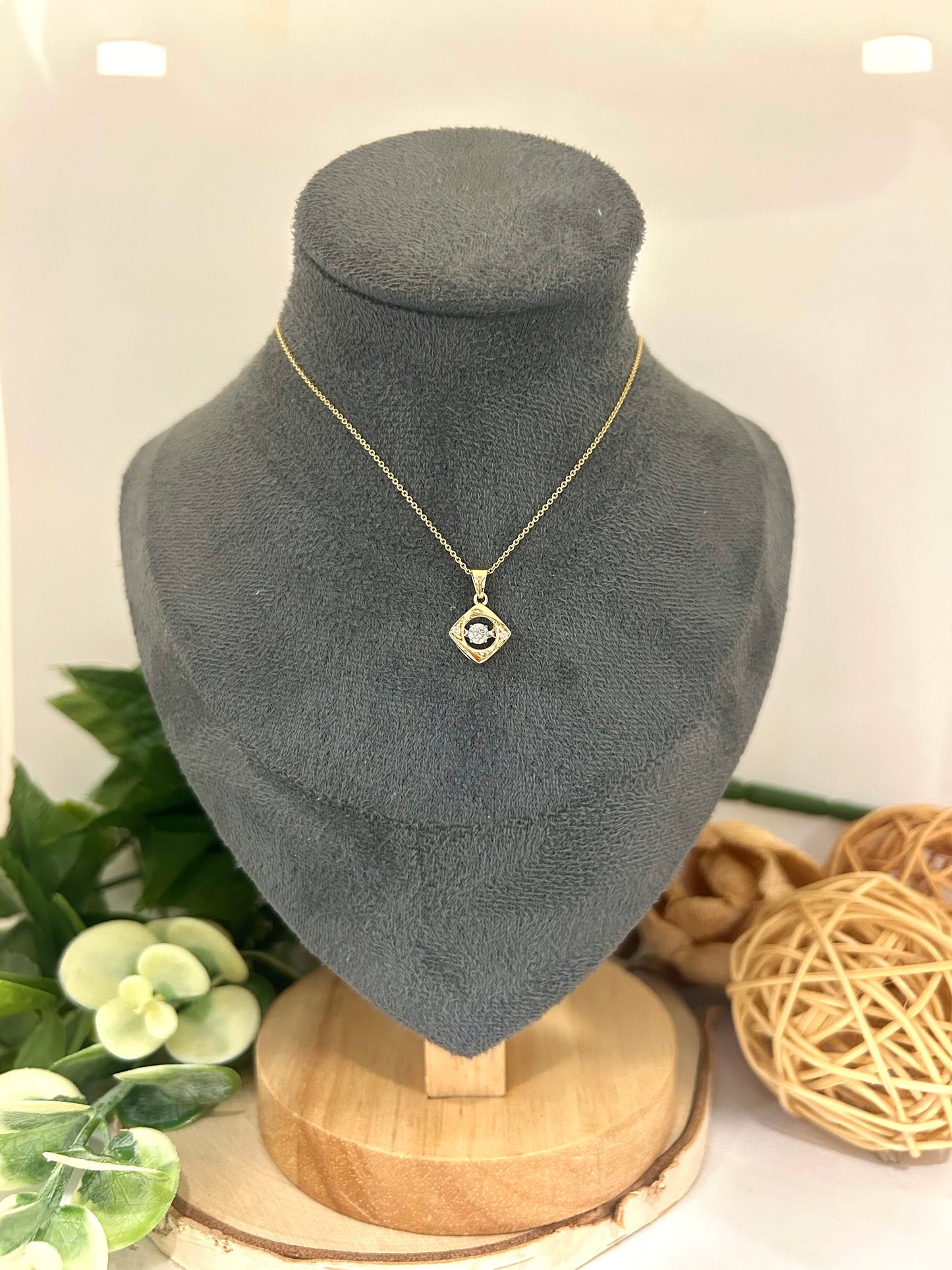 10k Yellow Gold 0.14ct Diamond Square Twinkle Pendant