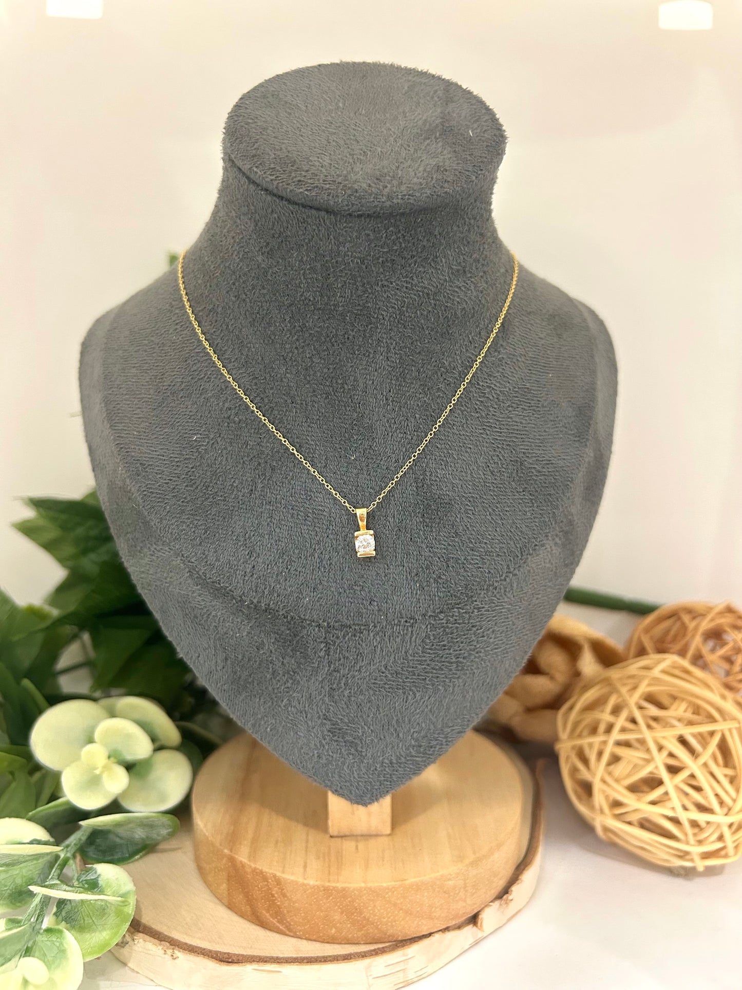 14k Yellow Gold 0.33ctw Diamond Solitaire Pendant
