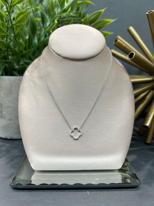 14k Gold 0.08ctw Diamond Clover Necklace