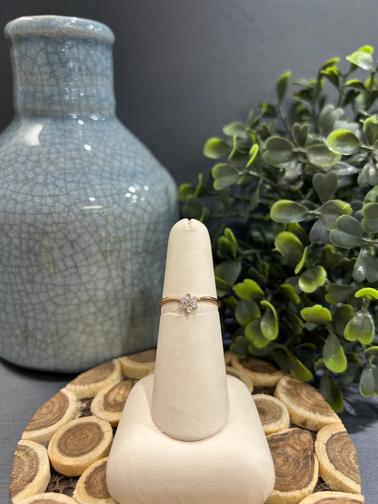 10k Gold 0.02ctw Diamond Flower Design Ring