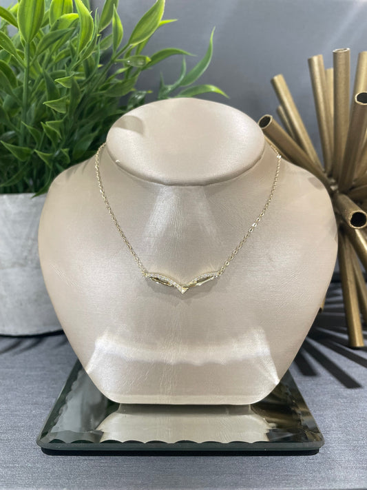 10k Yellow Gold 0.12ctw Diamond Chevron Bar Necklace