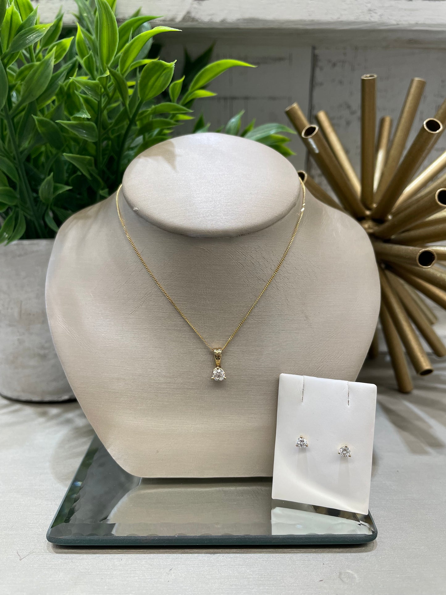 14k Yellow Gold 0.25ct Diamond Three Claw Pendant