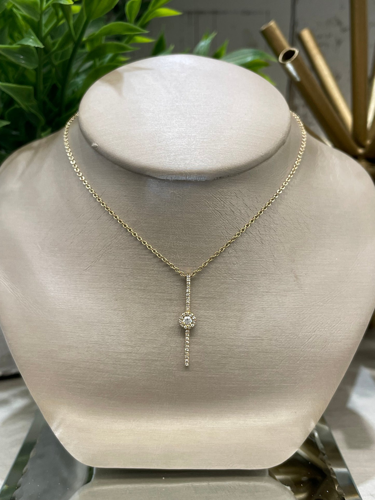 14k Yellow Gold 0.13ctw Diamond Straight Bar Pendant