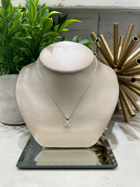 14k White Gold 0.50ct Diamond Illusion Pendant