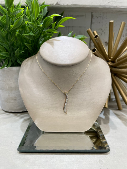 10k Yellow Gold 0.15ctw Diamond Twist Bar Pendant