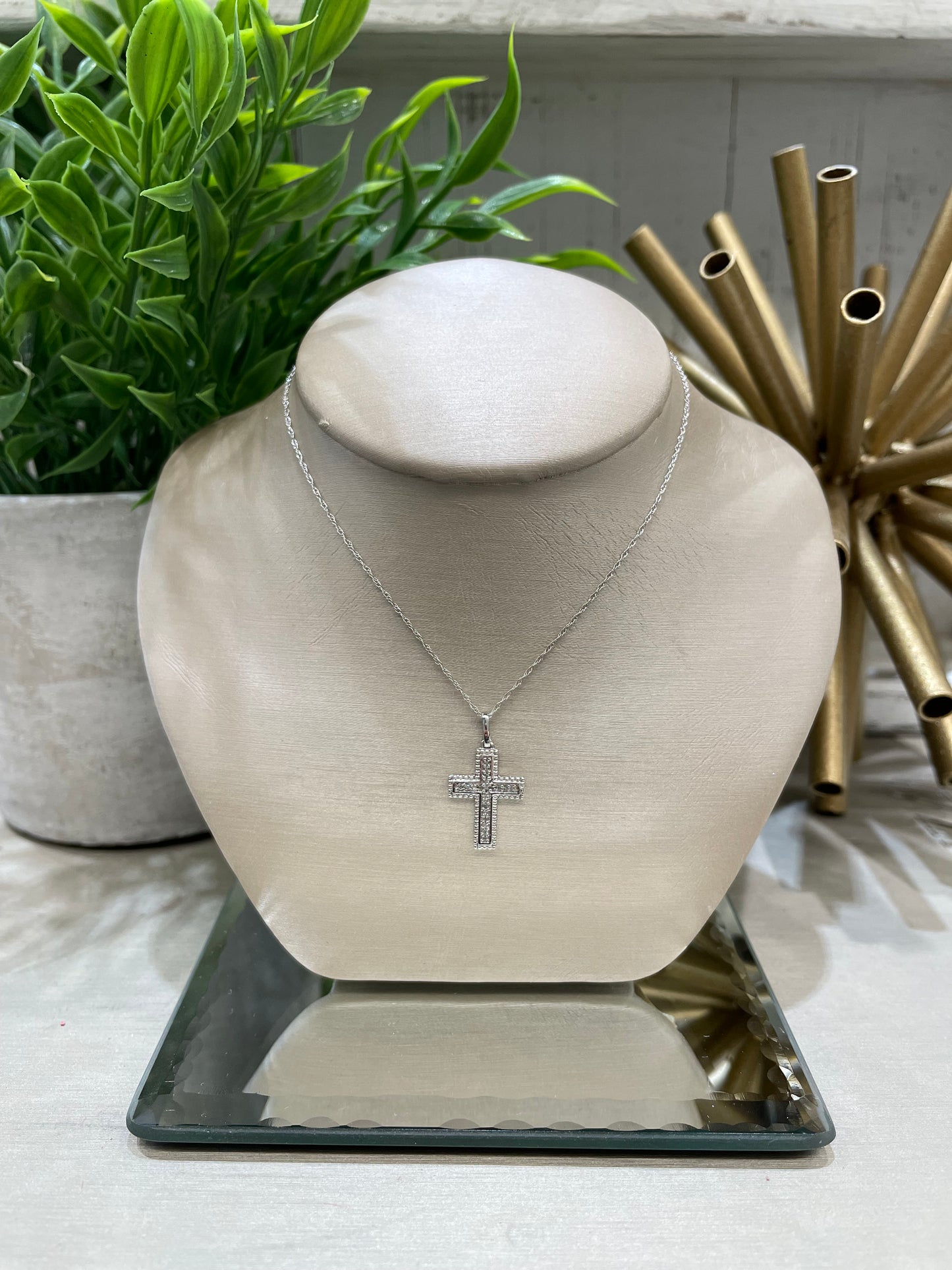 10k White Gold 0.15ctw Diamond Cross Pendant