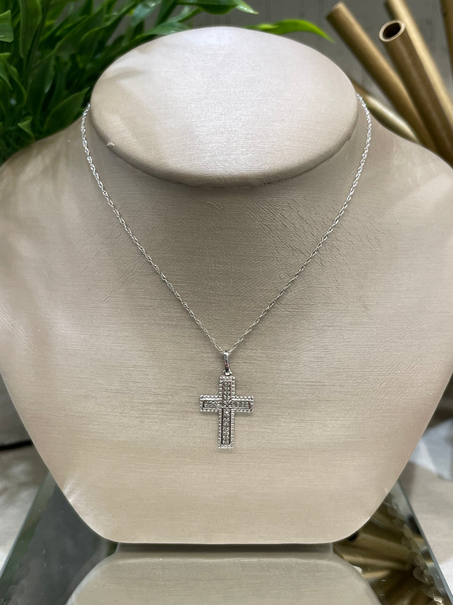 10k White Gold 0.15ctw Diamond Cross Pendant